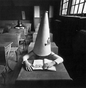 dunce From http://tkmiller97.files.wordpress.com/2009/11/dunce.jpg